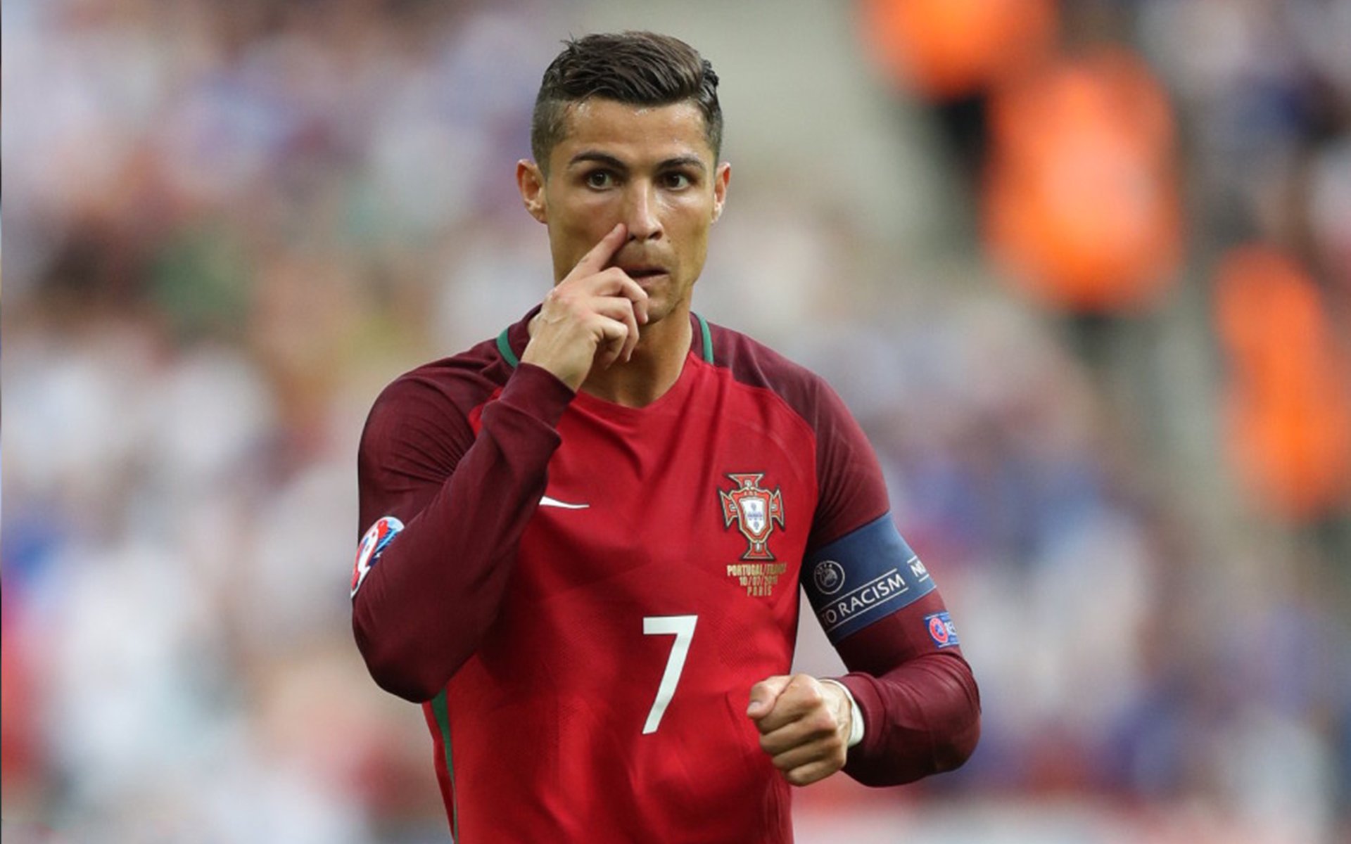 FB体育官网下载-“冰封战场：北极雪道上的速度传奇”，北极冰峰